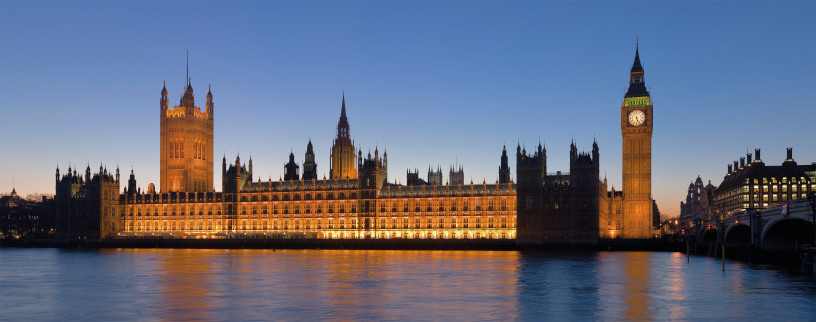 nightime view of Houses of Parliament