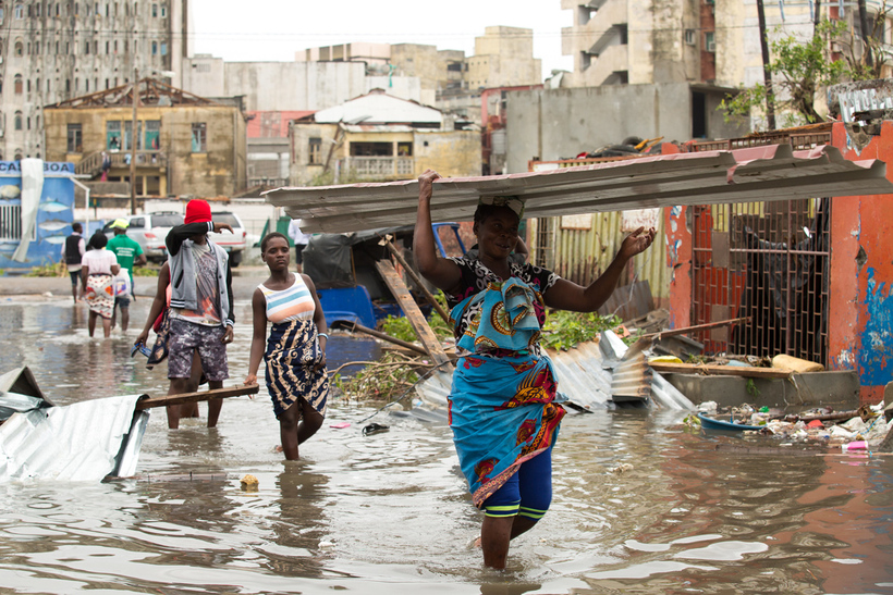 The increase in extreme weather events makes it hard for Mozambicans to rebuild. Image: <a href="https://cutt.ly/SEjEI7L">Denis Onyodi: IFRC/DRK/Climate Centre</a> (<a href=" https://creativecommons.org/licenses/by-nc/2.0/">CC BY-NC 2.0 </a>).