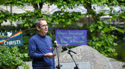 Dixe Wills reads out Sasha's letter at the International Conscientious Day ceremony in Tavistock Square